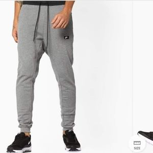 Nike men's modern joggers pants grey gray medium sporty workout gym sweatpants